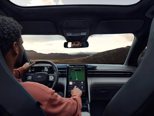 Анонс Ford Explorer EV: электрокроссовер на платформе Volkswagen, не имеющий ничего общего с бензиновой моделью