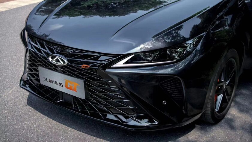 Chery представила премиальный седан Arrizo 5 GT 2023: с автопилотом и 20-дюймовым дисплеем