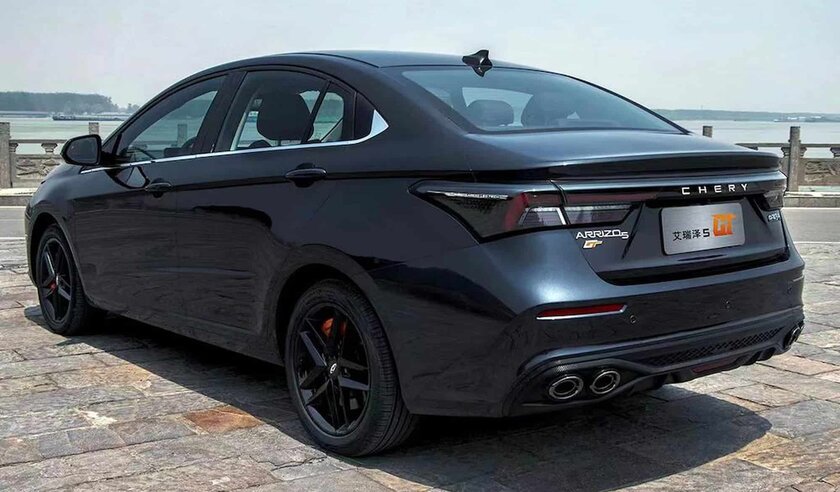 Chery представила премиальный седан Arrizo 5 GT 2023: с автопилотом и 20-дюймовым дисплеем