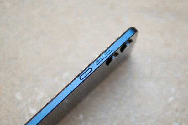 Рейтинг лучших смартфонов до 10 000 рублей: какой купить в апреле 2023 — 2. Realme C33 (4/64 ГБ). 3