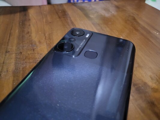 Рейтинг лучших смартфонов до 10 000 рублей: какой купить в апреле 2023 — 5. Infinix Hot 20i (4/64 ГБ). 3