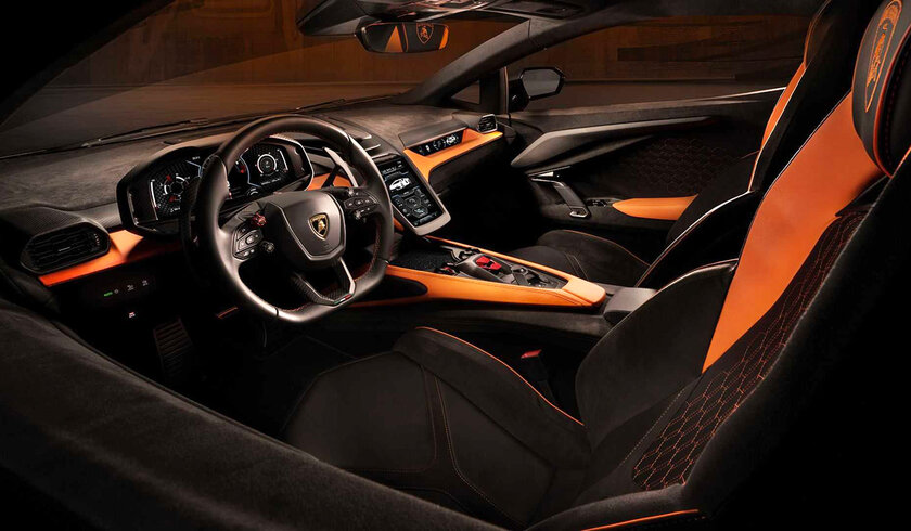 Lamborghini представила свой первый гиперкар: с гибридным мотором и стильным кузовом