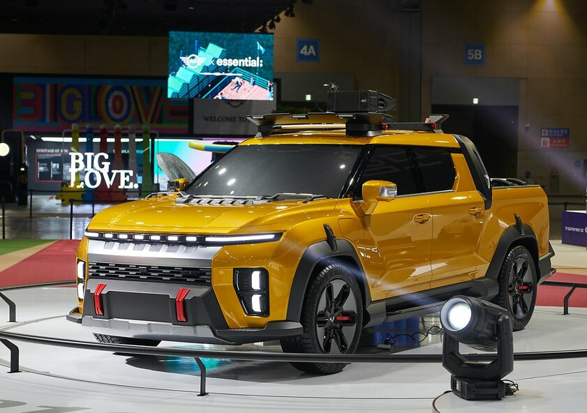 SsangYong представила сразу пять автомобилей и сменила название