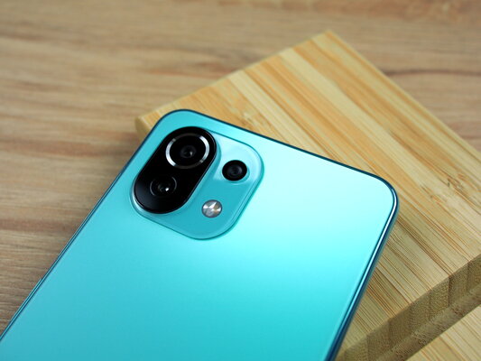 Рейтинг лучших смартфонов до 25 000 рублей: какой купить в апреле 2023 — 1. Xiaomi 11 Lite 5G NE (8/128 ГБ). 2