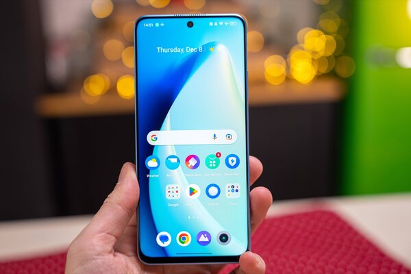 Рейтинг лучших смартфонов до 25 000 рублей: какой купить в апреле 2023 — 2. Realme 10 Pro 5G (8/128 ГБ). 1