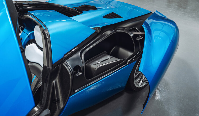 Создатель McLaren F1 представил необычный суперкар: без крыши и только на механике