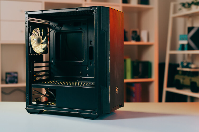 Пожалуй, лучший за свои деньги: обзор MSI MAG Forge M100R — Шасси и сборка. 2