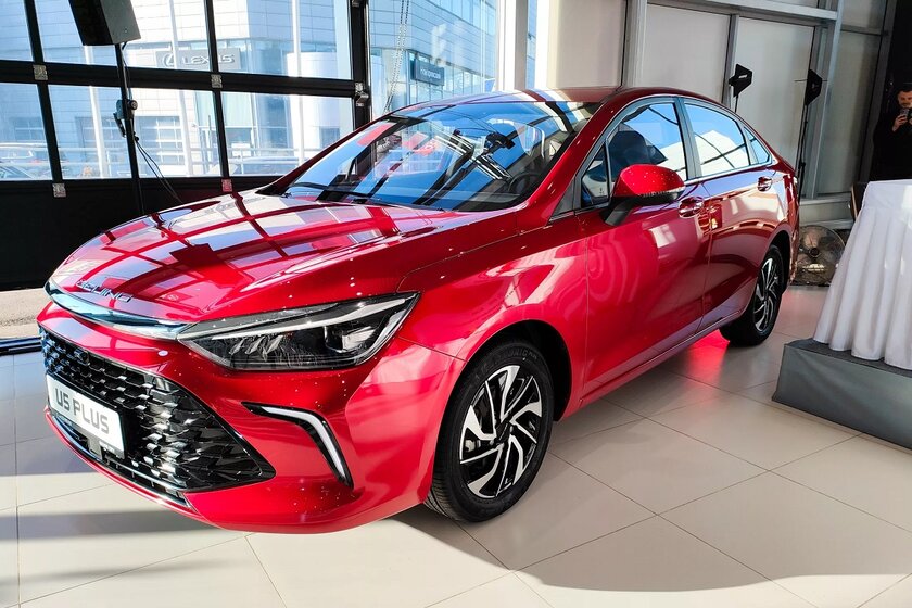 BAIC назвала российские цены сразу трёх автомобилей: все они собираются локально