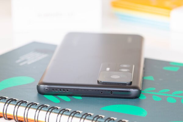 Рейтинг лучших смартфонов до 40 000 рублей: какой купить в мае 2023 — 3. Xiaomi 12T (8/128 ГБ). 3