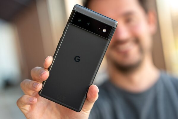 Рейтинг лучших смартфонов до 40 000 рублей: какой купить в апреле 2023 — 4. Pixel 6 (8/128 ГБ). 1