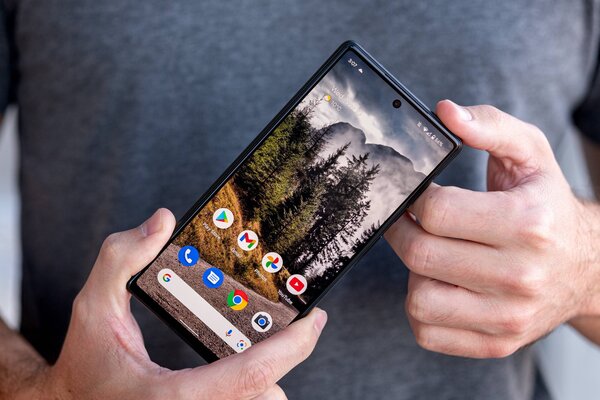 Рейтинг лучших смартфонов до 40 000 рублей: какой купить в апреле 2023 — 4. Pixel 6 (8/128 ГБ). 2