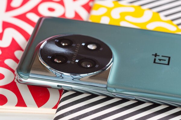 Рейтинг лучших флагманских смартфонов: какой купить в феврале 2024 — 5. OnePlus 11. 3