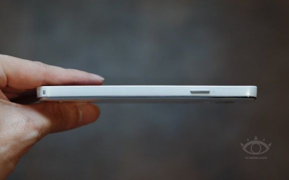 Samsung анонсировала свой новый смартфон Galaxy J