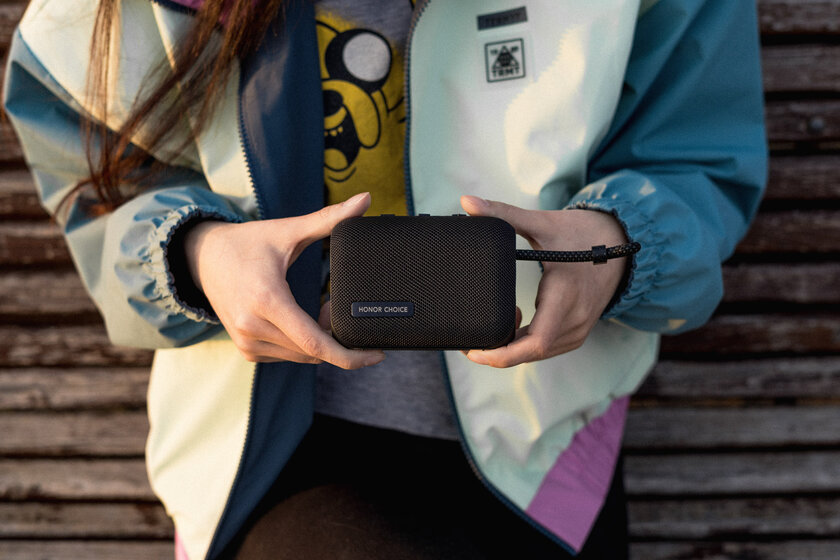 Обзор HONOR CHOICE Portable Bluetooth Speaker — приятное пополнение в экосистеме — Что снаружи. 1