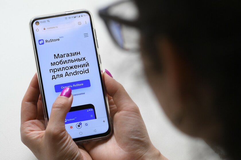 На китайских смартфонах начали предустанавливать магазин RuStore