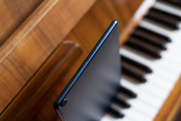 Нашёл хороший, но недорогой планшет для просмотра фильмов. Обзор HONOR Pad X8 — Внешний вид. 5