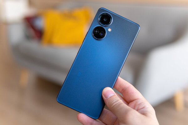 Рейтинг лучших смартфонов до 15 000 рублей: какой купить в июле 2023 — 1. TECNO Camon 19 Pro (8/128 ГБ). 2