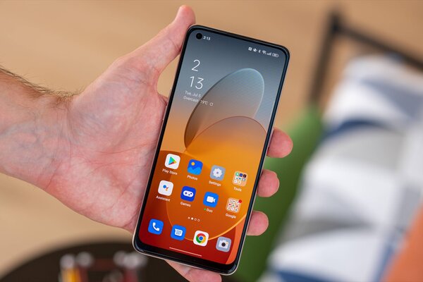 Рейтинг лучших смартфонов до 20 000 рублей: какой купить в мае 2023 — 5. OPPO Reno7 4G (8/128 ГБ). 2
