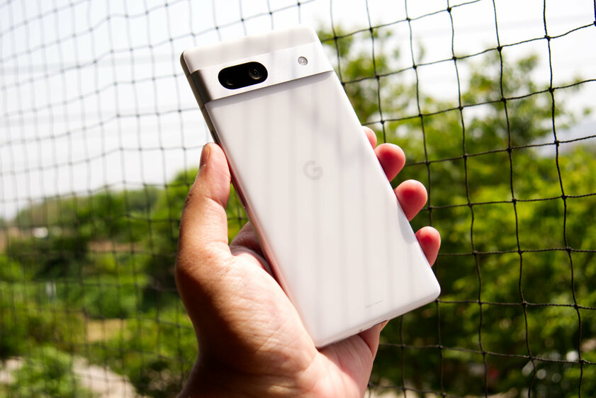 Обзор Google Pixel 7a — и хороший, и плохой одновременно. Но понравился