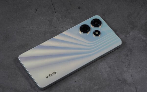 Недорогие и мощные: в России стартовали продажи смартфонов Infinix Hot 30 и Hot 30i
