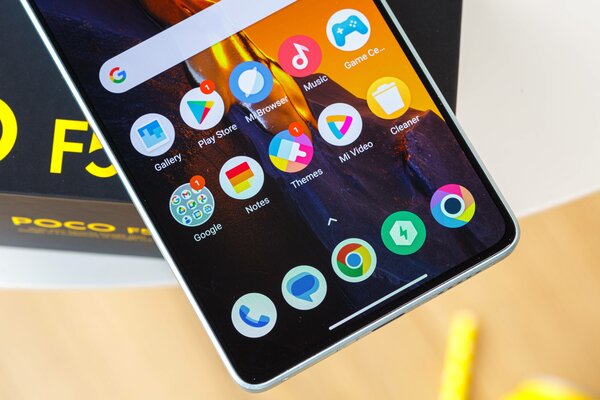 Первый Turbo-смартфон от Xiaomi — чем интересен? Тестирую Redmi Note 12 Turbo (Poco F5) — Дизайн. 8