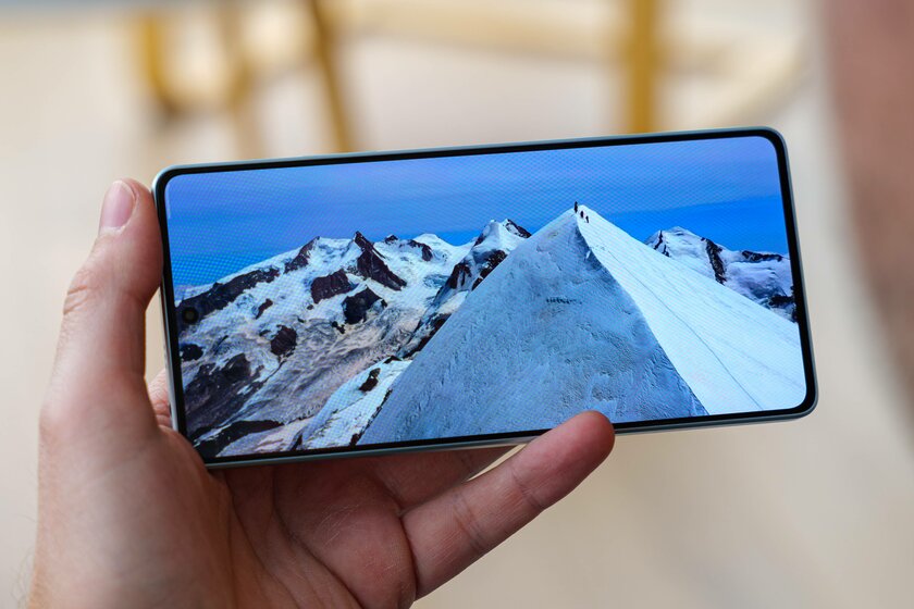Первый Turbo-смартфон от Xiaomi — чем интересен? Тестирую Redmi Note 12 Turbo (Poco F5) — Дисплей. 1