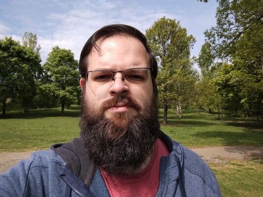 Это самый лёгкий смартфон на 5 000 мАч. Обзор среднебюджетного Sony Xperia 10 V — Камера. 34
