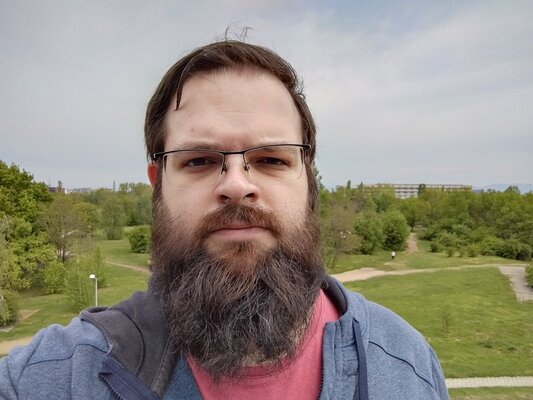 Это самый лёгкий смартфон на 5 000 мАч. Обзор среднебюджетного Sony Xperia 10 V — Камера. 39