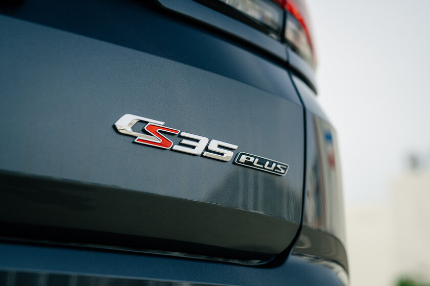 Младшим «китайцам» достаются фишки старших автомобилей. Обзор Changan CS35 Plus 2022 — Встреча. 1