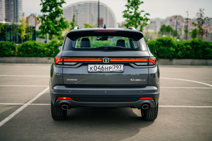 Младшим «китайцам» достаются фишки старших автомобилей. Обзор Changan CS35 Plus 2022 — Встреча. 7
