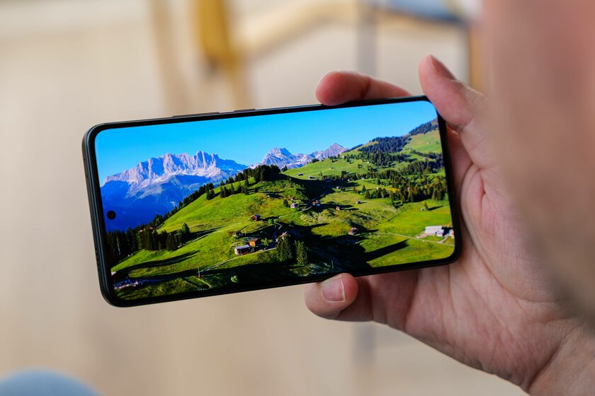 Этот необычный Xiaomi будет у каждого третьего в метро. Вот чем он хорош (и плох) — Дисплей. 1