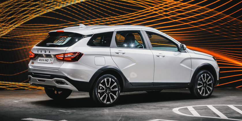 Lada раскрыла детали новой Vesta NG: четыре комплектации и цена от 1,2 млн рублей