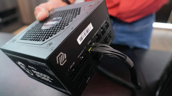 В MSI нашли способ определить, правильно ли вставлен кабель 12VHPWR в блок питания