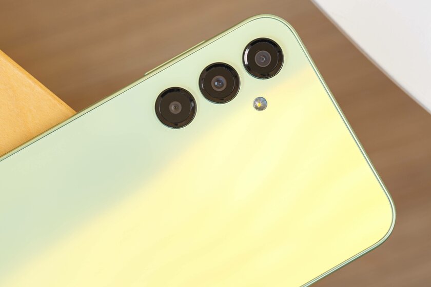 Самый дешёвый Samsung, который стоит покупать. Обзор Galaxy A24 4G — Камеры. 1