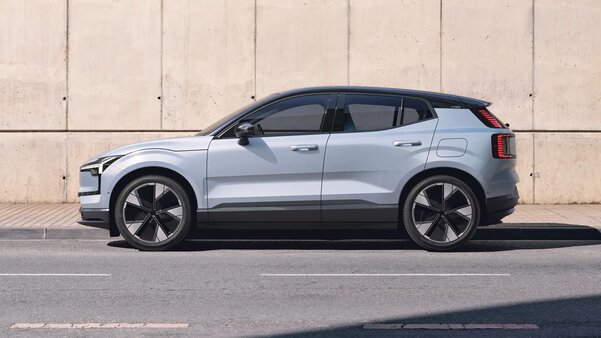 Самый маленький, быстрый и экологичный Volvo: представлен электрический кроссовер Volvo EX30