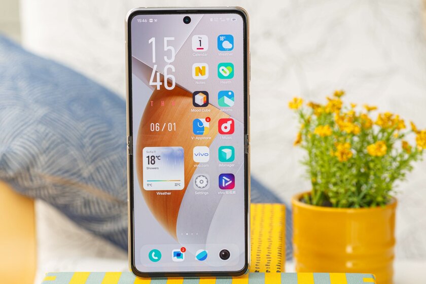 Vivo с первой попытки обошла многих конкурентов: обзор складного X Flip — Дизайн корпуса. 7