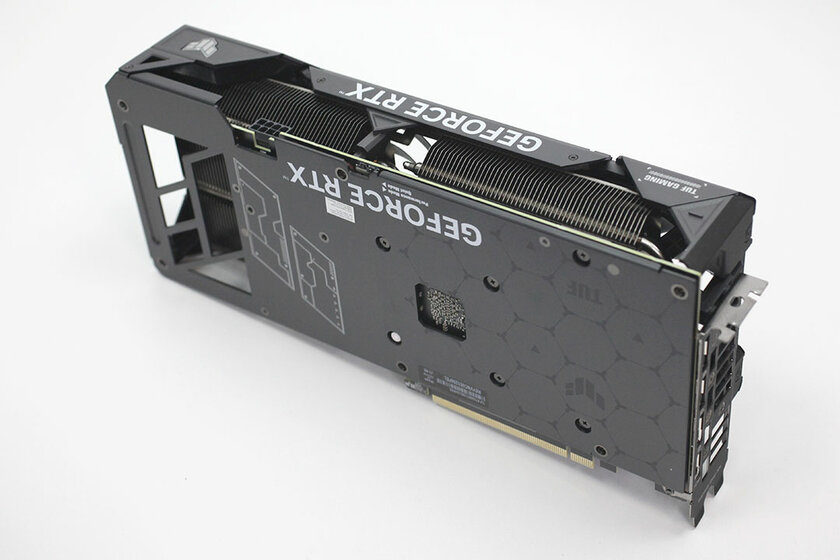 Хорошая видеокарта по плохой цене: обзор ASUS GeForce RTX 4060 Ti TUF OC — Дизайн корпуса. 5