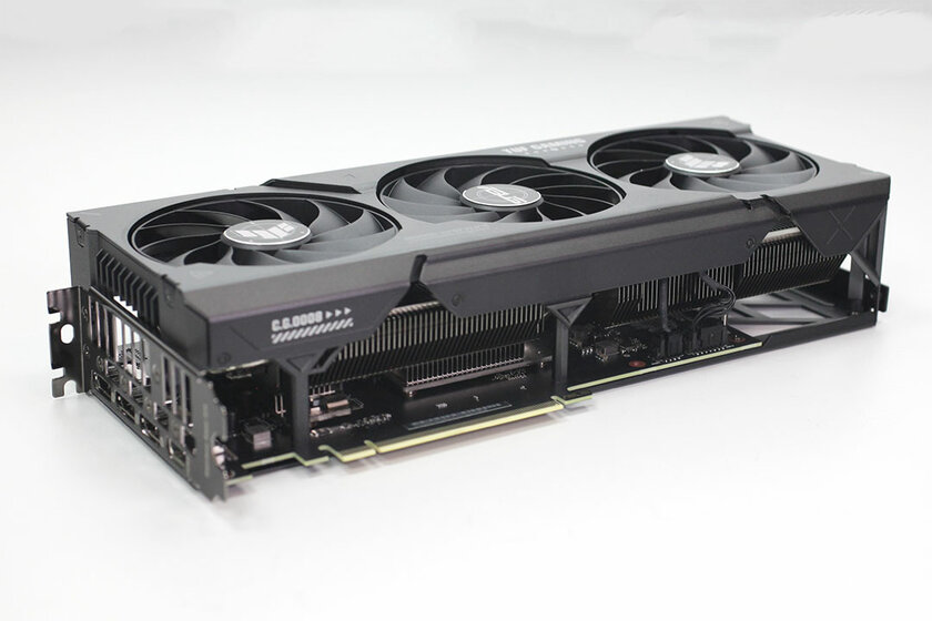 Хорошая видеокарта по плохой цене: обзор ASUS GeForce RTX 4060 Ti TUF OC — Дизайн корпуса. 2