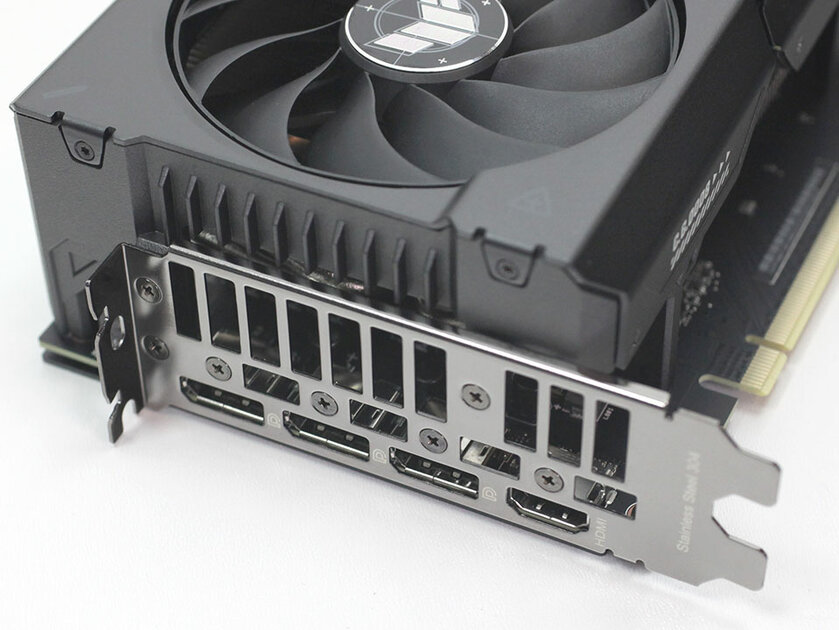Хорошая видеокарта по плохой цене: обзор ASUS GeForce RTX 4060 Ti TUF OC — Дизайн корпуса. 3