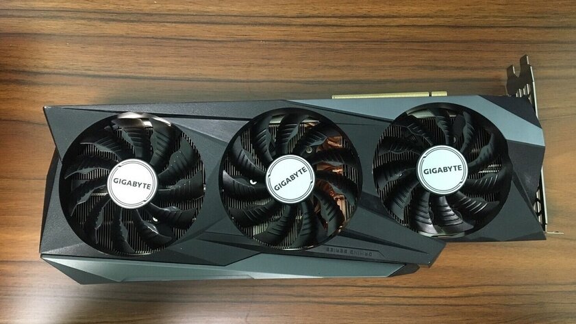 Видеокарты Gigabyte массово трескаются под собственным весом: в гарантии отказано