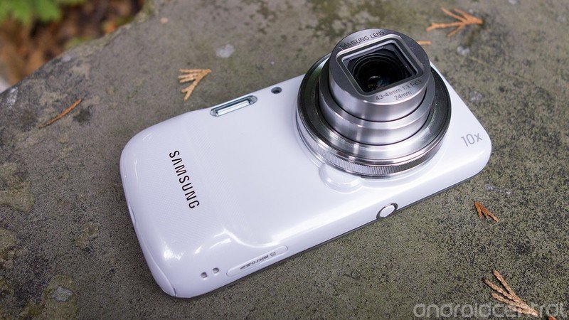 От Nokia 808 PureView до Pixel и Samsung: какие камерофоны и как изменили мобильную съёмку — Samsung Galaxy S4 Zoom (2013 год). 1