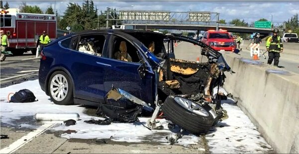 Стали известны шокирующие факты про автопилот Tesla: 736 аварий и 17 погибших