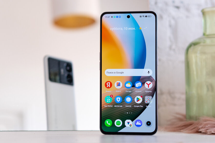 Обзор Realme GT3: заряжается за 10 минут и оснащён микроскопом — Дисплей. 1