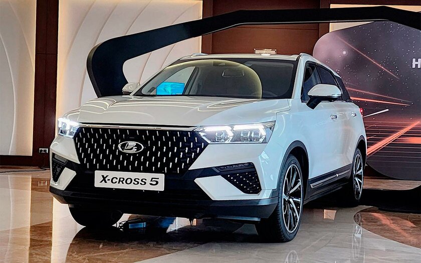 АвтоВАЗ представил новый кроссовер LADA. Его будут собирать на бывшем заводе Nissan
