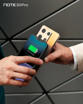 Infinix NOTE 30 Pro с беспроводной зарядкой и крутым экраном появился в России
