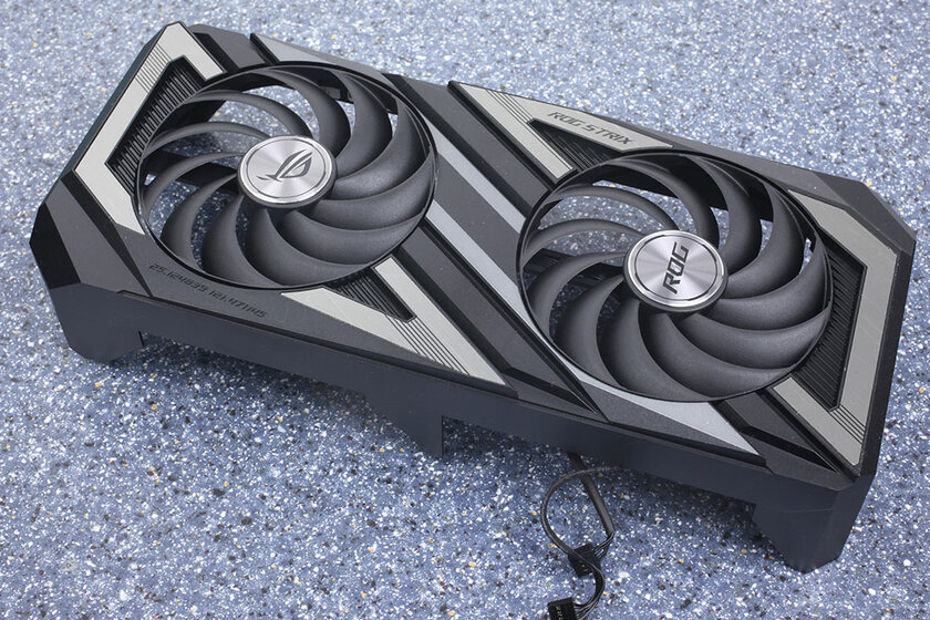 Обзор ASUS ROG Strix Radeon RX 7600 OC: самая тихая, мощная и дорогая — Дизайн корпуса. 7