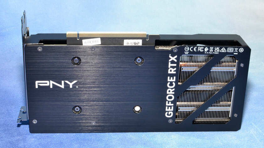 Если бы Xiaomi делала видеокарты: обзор PNY GeForce RTX 4070 Verto Dual — Дизайн корпуса. 7