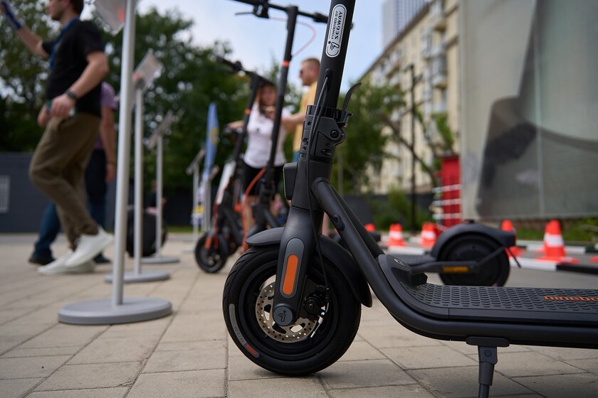 В Москве представили новую модель электросамоката Segway-Ninebot Max G2