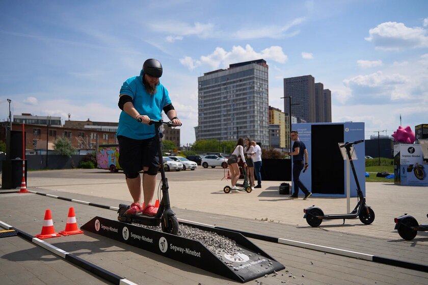 В Москве представили новую модель электросамоката Segway-Ninebot Max G2