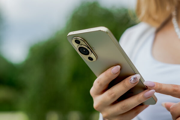 И зачем теперь флагманы? Huawei нашла формулу идеального середнячка (минус только один)